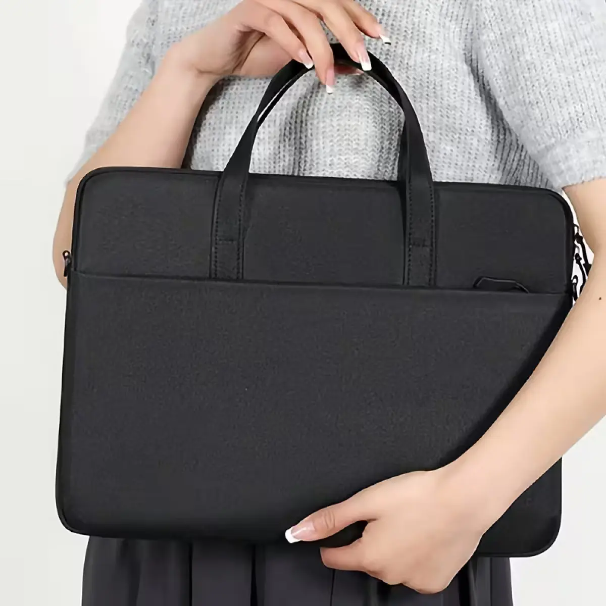 Simple Lightweight Laptop Bag – Black Business Travel laptop bag