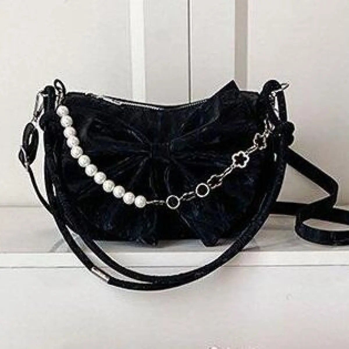 Niche Women's Cloud Bow Pleated Chain Shoulder & Crossbody Bag