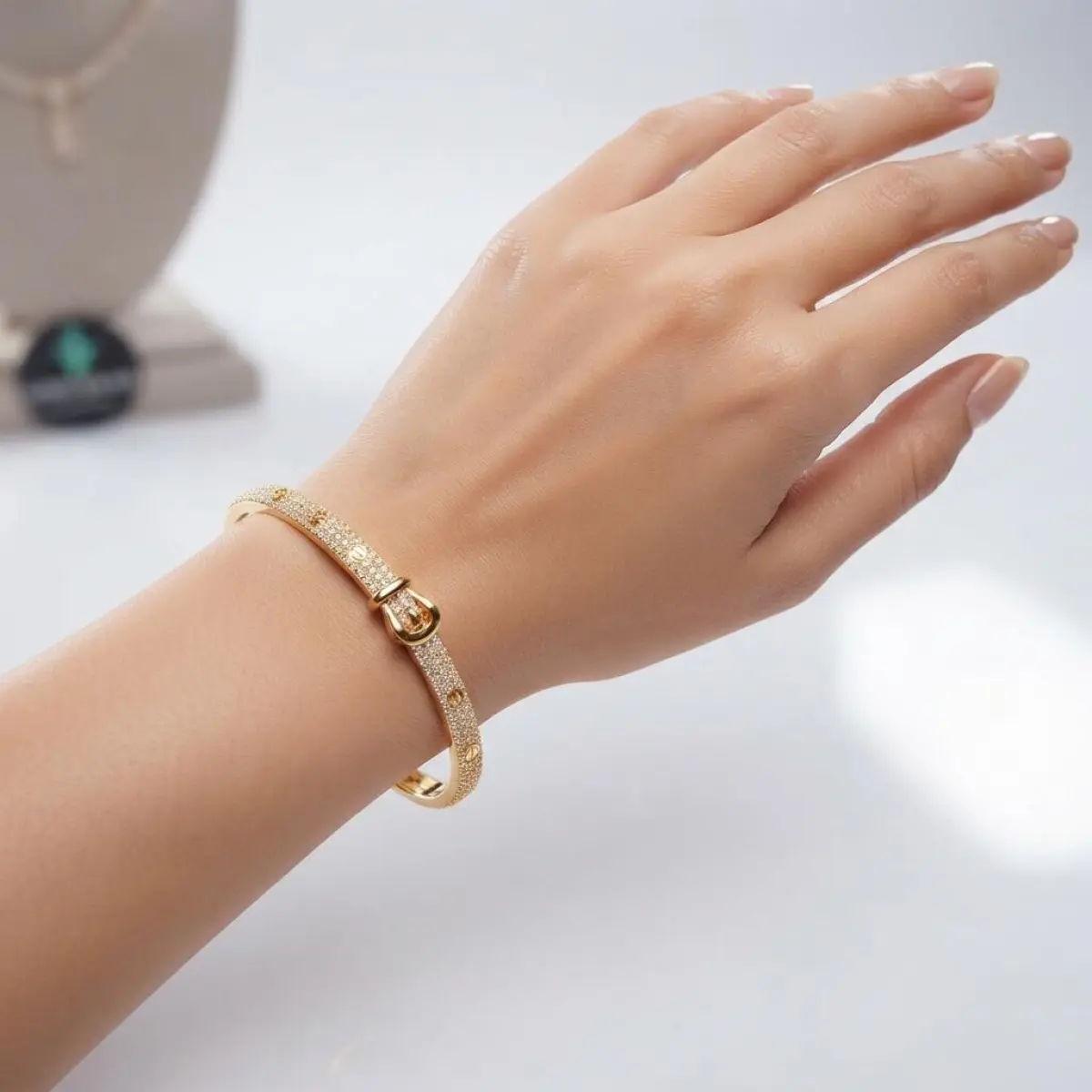 Gold-Plated Lightweight Bracelet for Women – Durable & Long-Lasting Shine