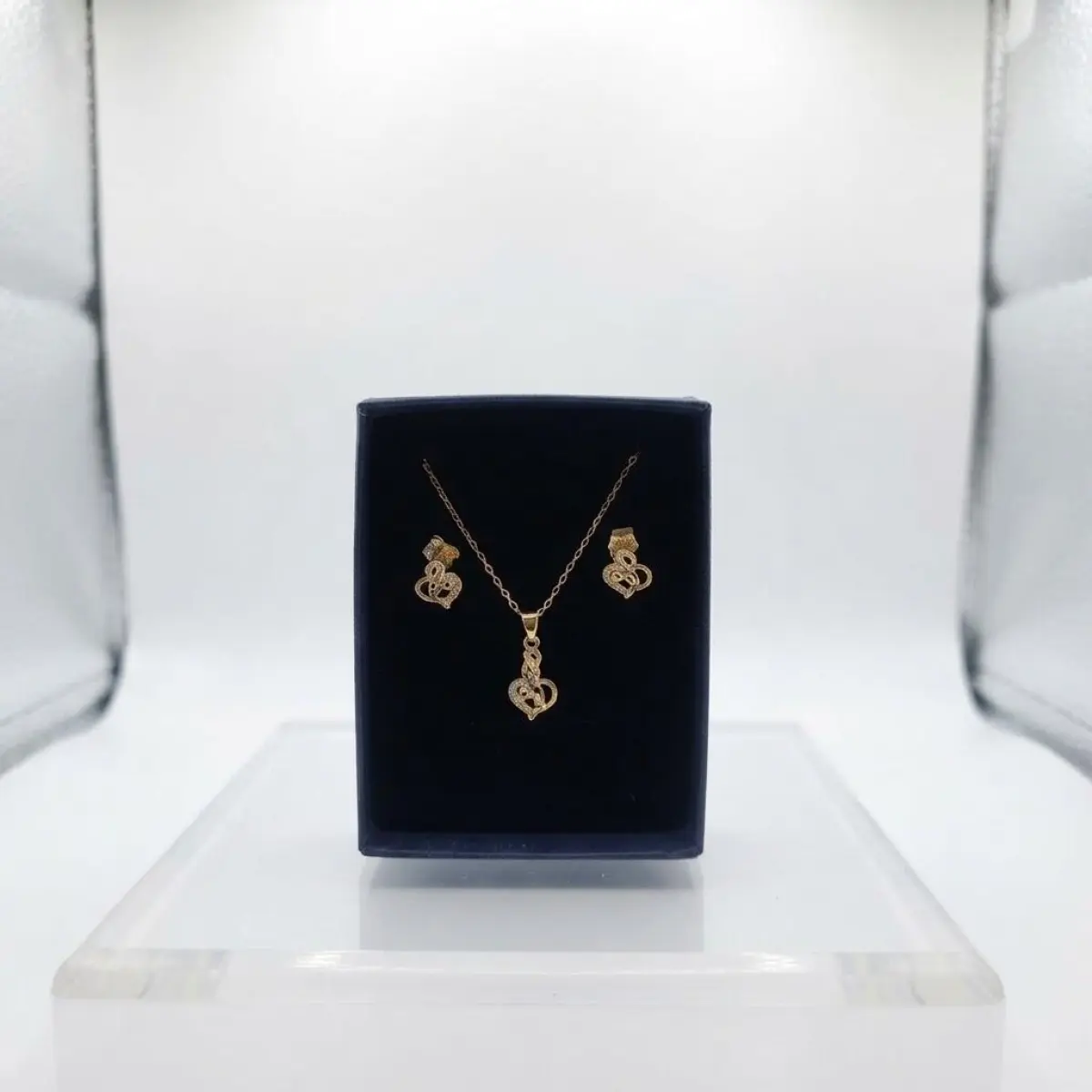 Gold-Plated Lightweight Jewelry Set for Women