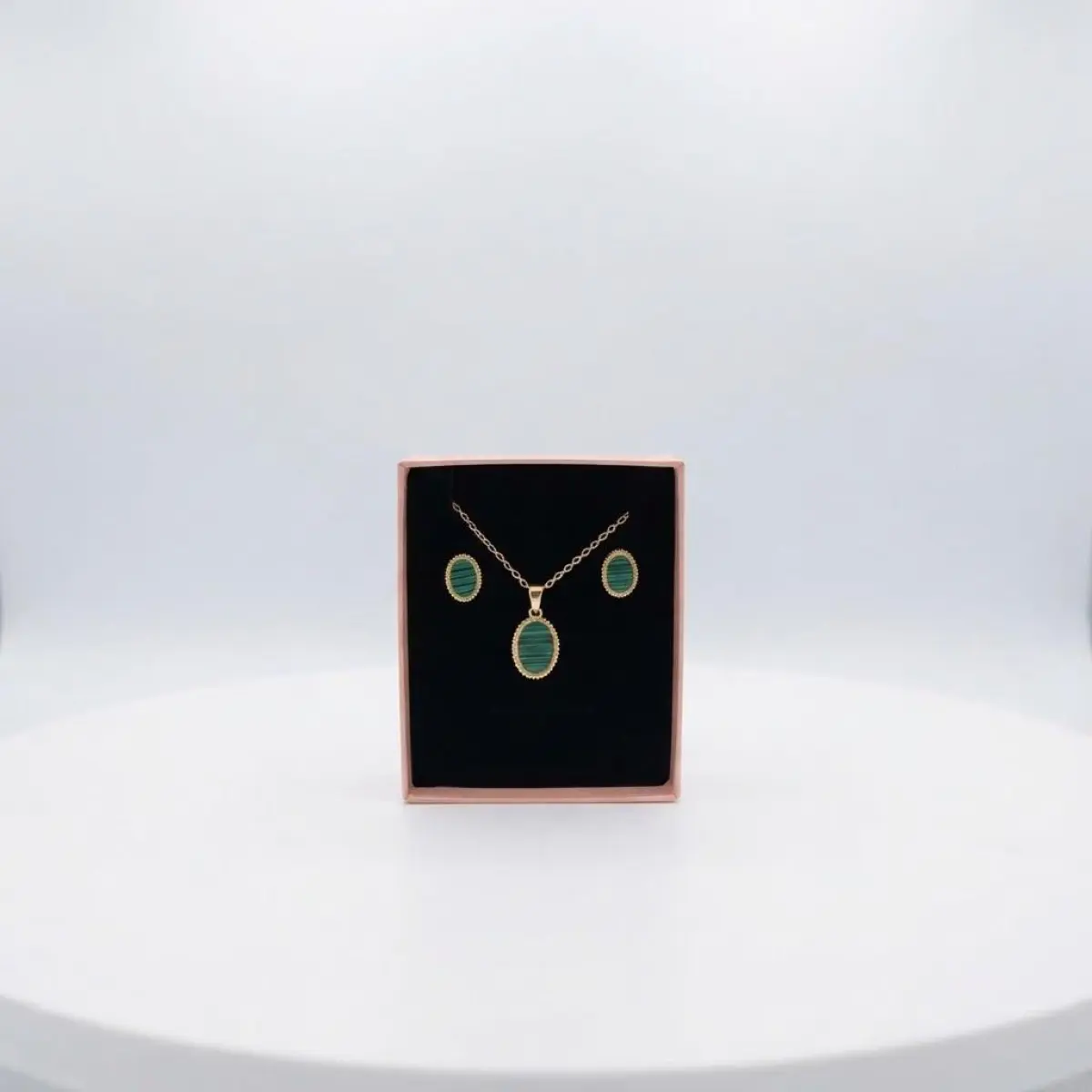 Gold-Plated Lightweight Jewelry Set for Women