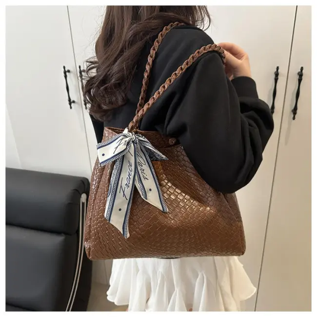 Fashion Large Capacity Shoulder Tote Bag – Spring/Summer