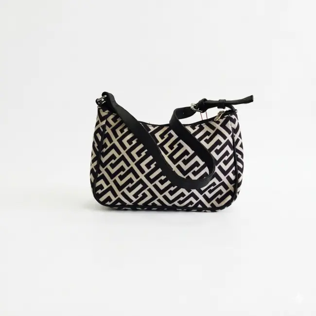 Geometric Pattern Shoulder Bag