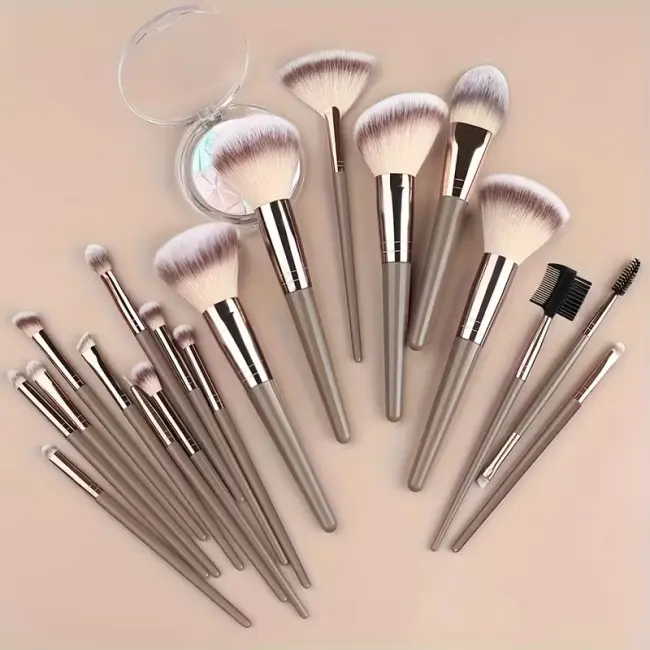 Makeup Brush Set – 15 Pieces