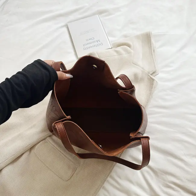 Retro Woven Crossbody & Shoulder Bag