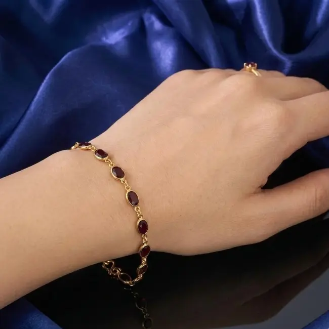 Gold-Plated Lightweight Bracelet for Women – Durable & Long-Lasting Shine