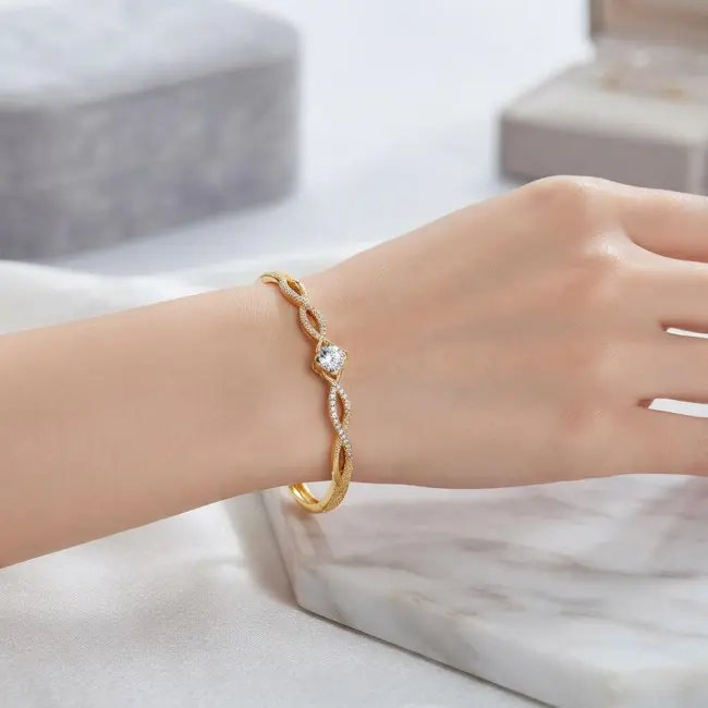 Gold-Plated Lightweight Bracelet for Women – Durable & Long-Lasting Shine
