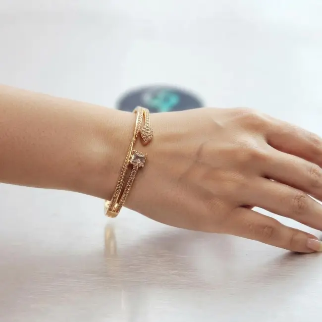 Gold-Plated Lightweight Bracelet for Women – Durable & Long-Lasting Shine