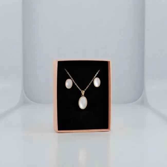 Gold-Plated Lightweight Jewelry Set for Women