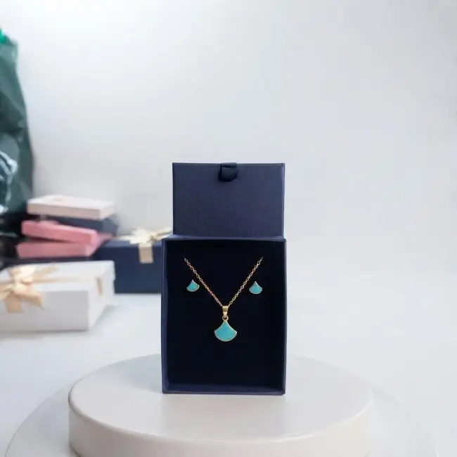 Gold-Plated Lightweight Jewelry Set for Women